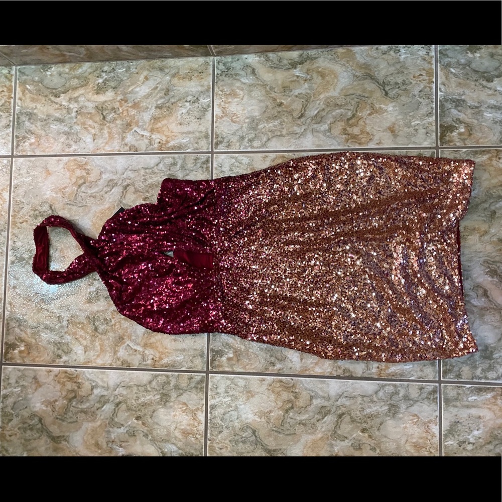 Fashion nova dress . Never worn , with tag